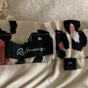 Gorgeous 2X leopard print skirt with pockets!!